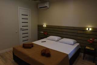 Гостевой дом Guesthouse Bamboo Сухум Большой двухместный номер с 1 кроватью или 2 отдельными кроватями-35