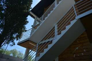 Гостевой дом Guesthouse Bamboo Сухум Большой двухместный номер с 1 кроватью или 2 отдельными кроватями-78