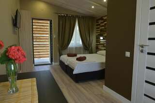 Гостевой дом Guesthouse Bamboo Сухум Большой двухместный номер с 1 кроватью или 2 отдельными кроватями-82